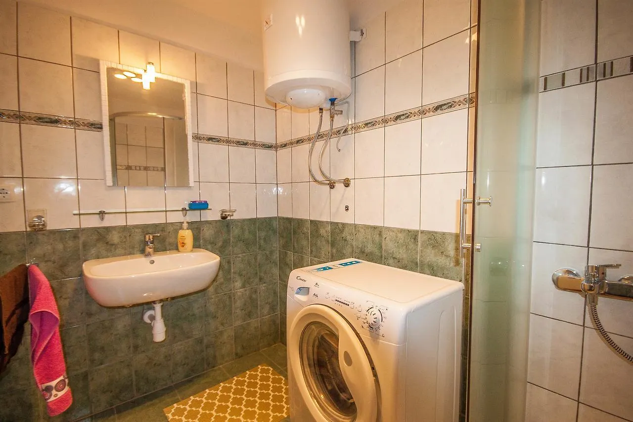 Apartman Barbara Savar 0*,